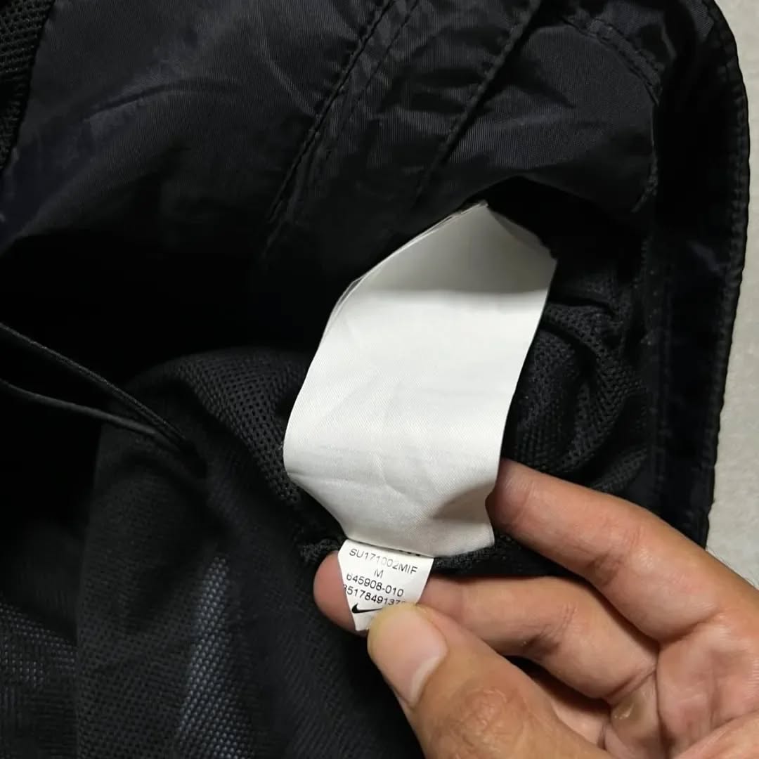 Black Nike Windbreaker (Plain)