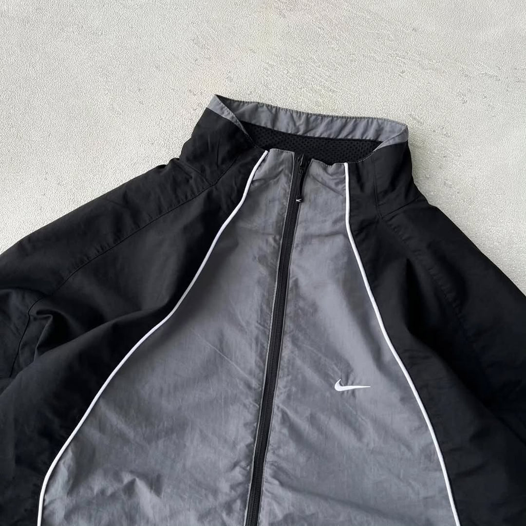 vintage Nike two-tone panelled windbreaker