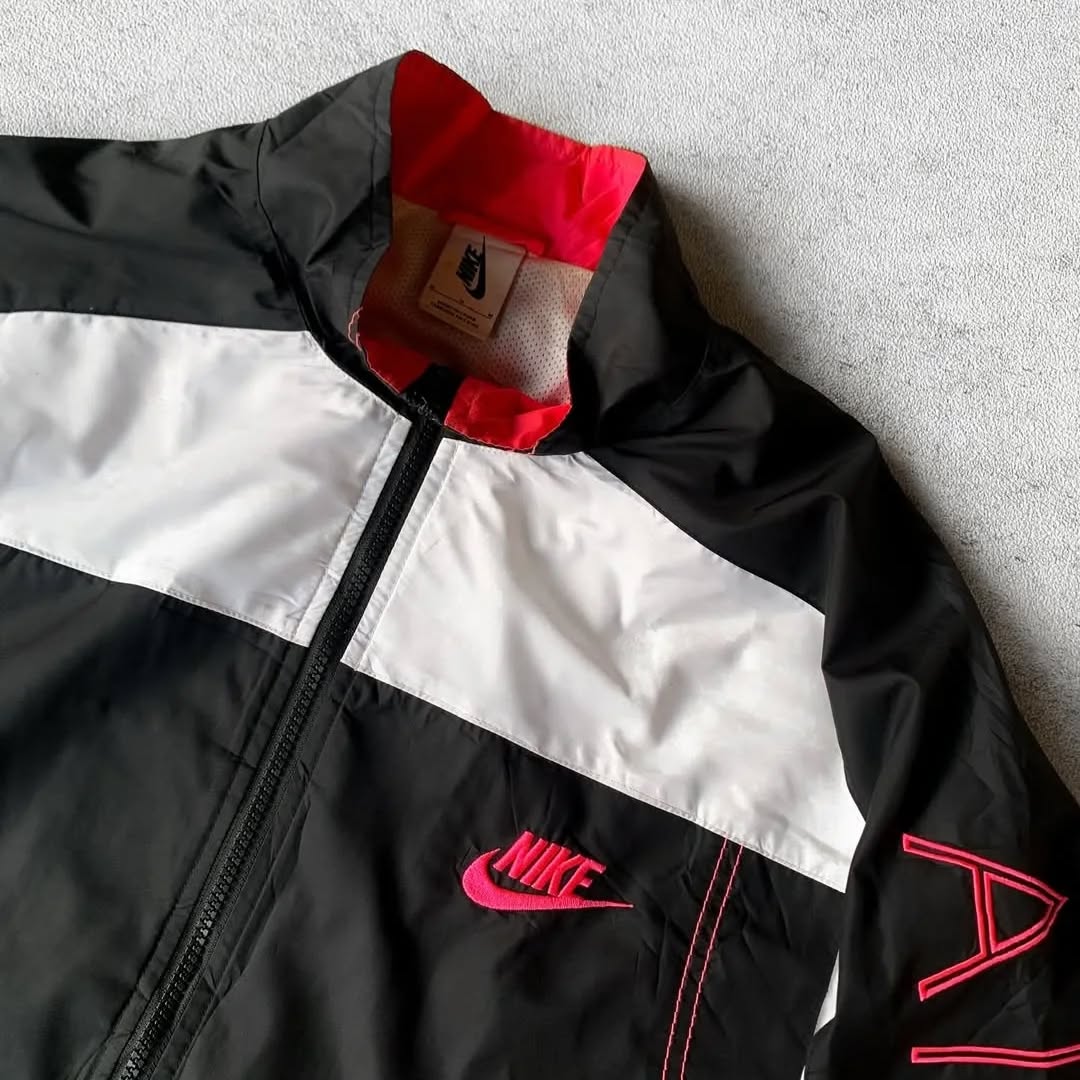 vintage-style Nike Air Max windbreaker jacket