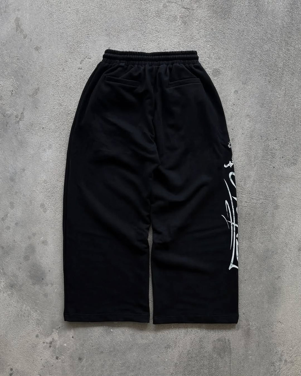 wide-leg streetwear sweatpants