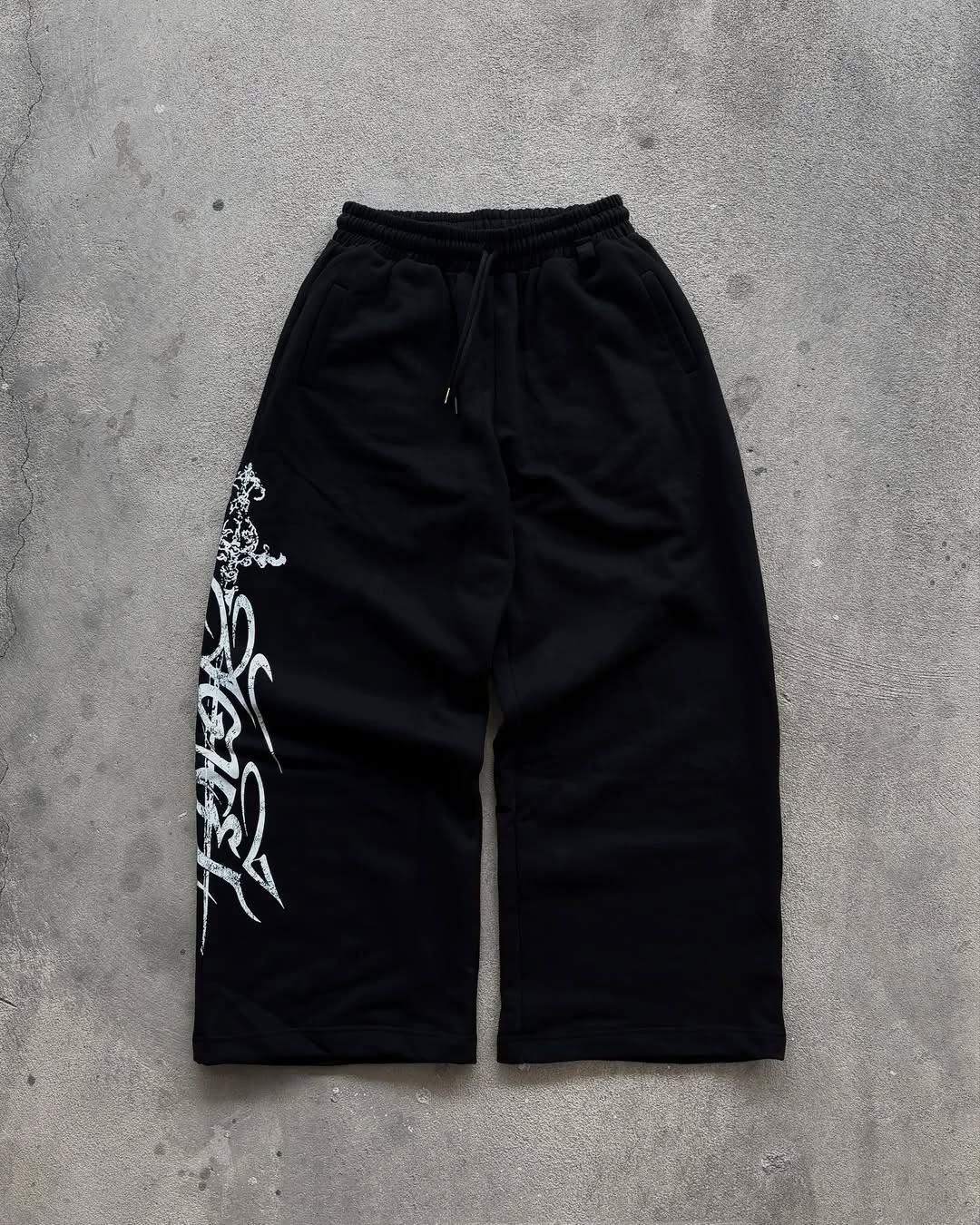wide-leg streetwear sweatpants
