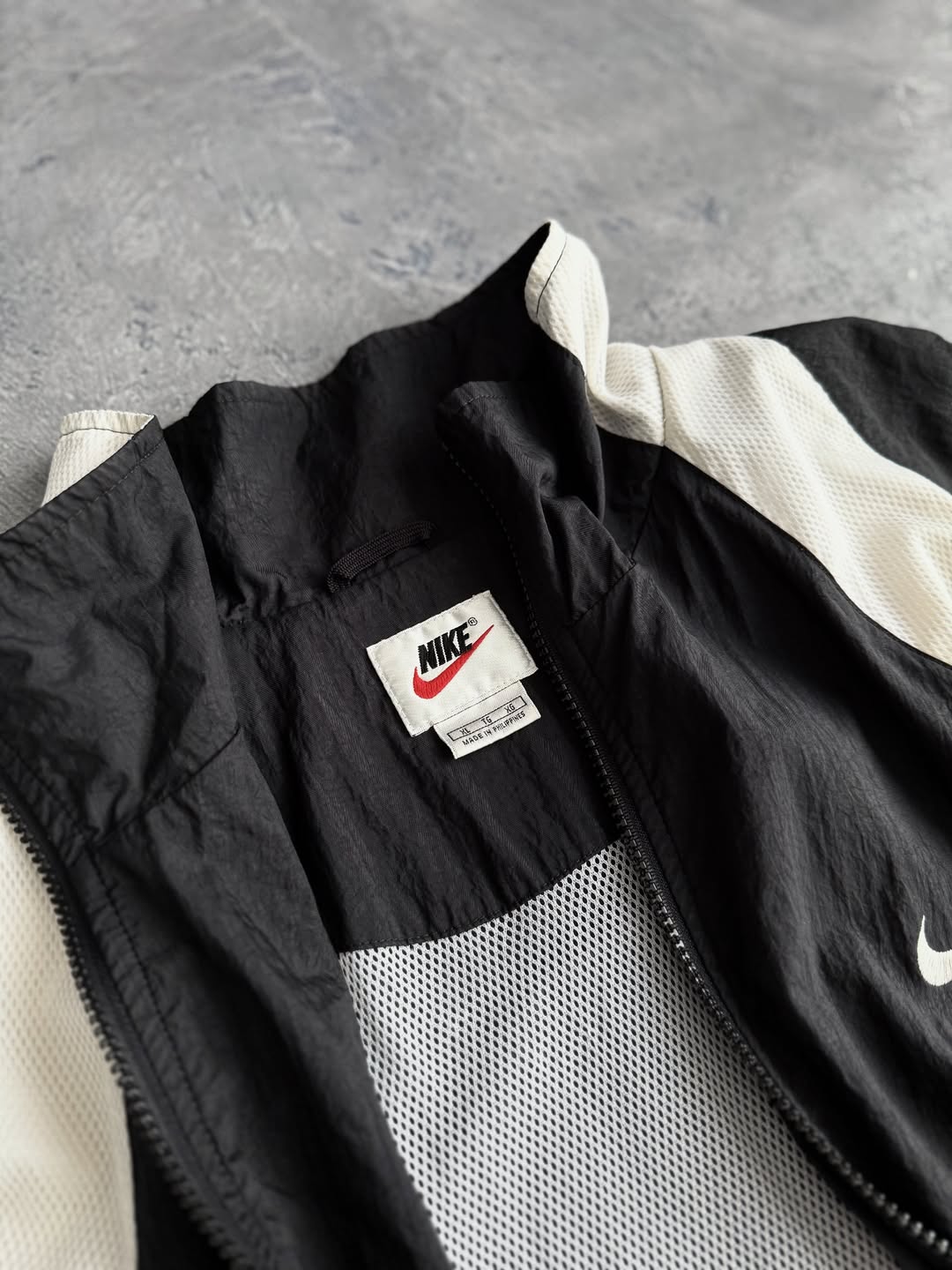 Nike Retro Windbreaker Jacket