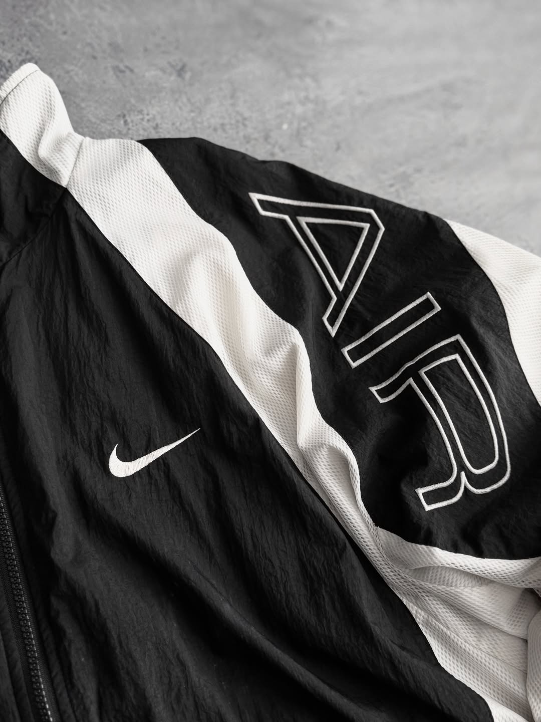 Nike Retro Windbreaker Jacket