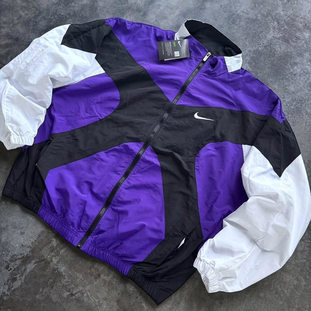 Light weight full-zip Nike track jacket