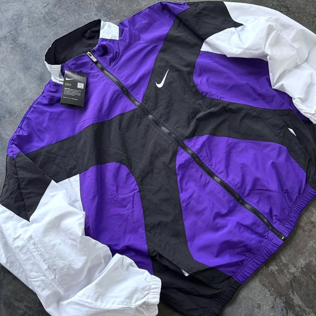 Light weight full-zip Nike track jacket