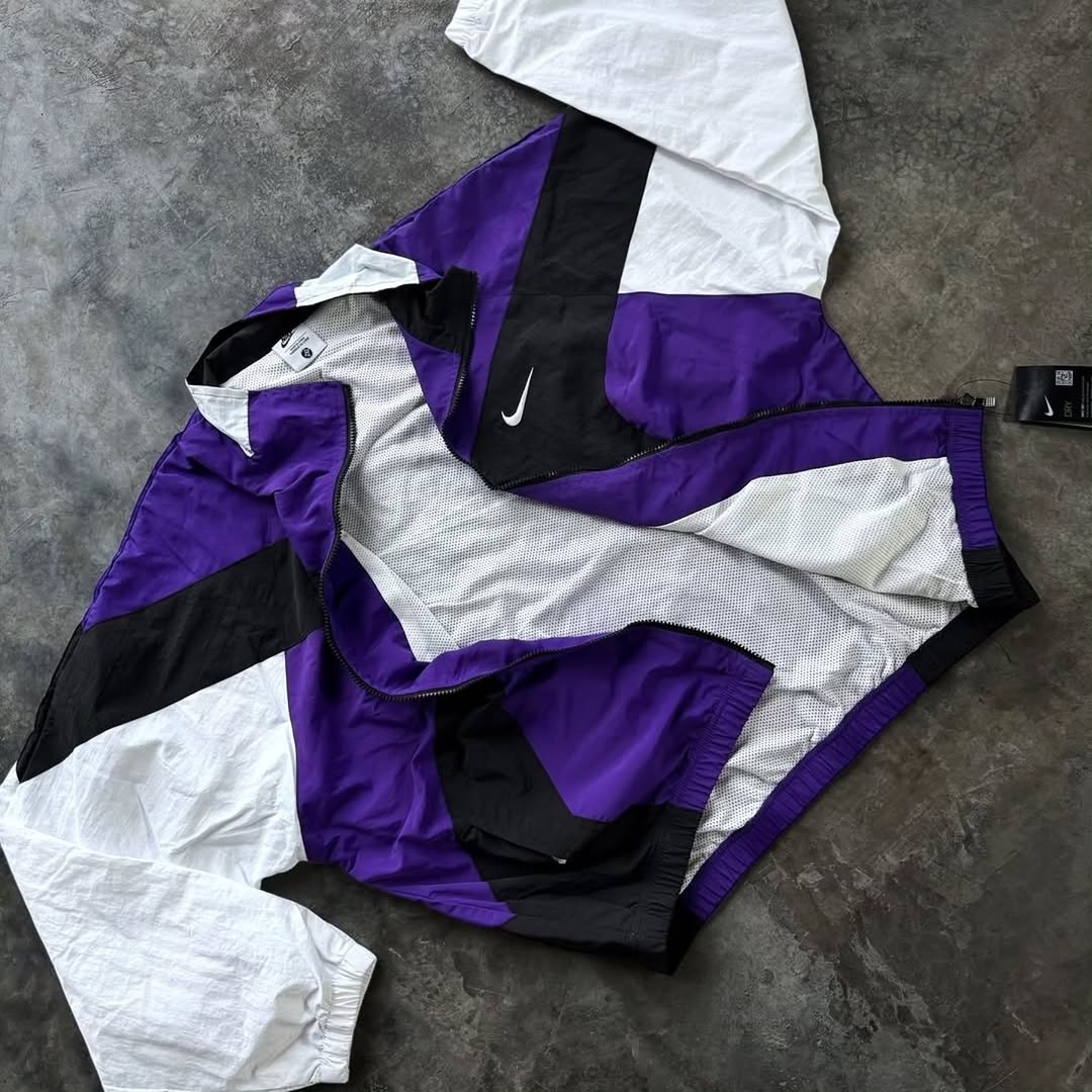 Light weight full-zip Nike track jacket