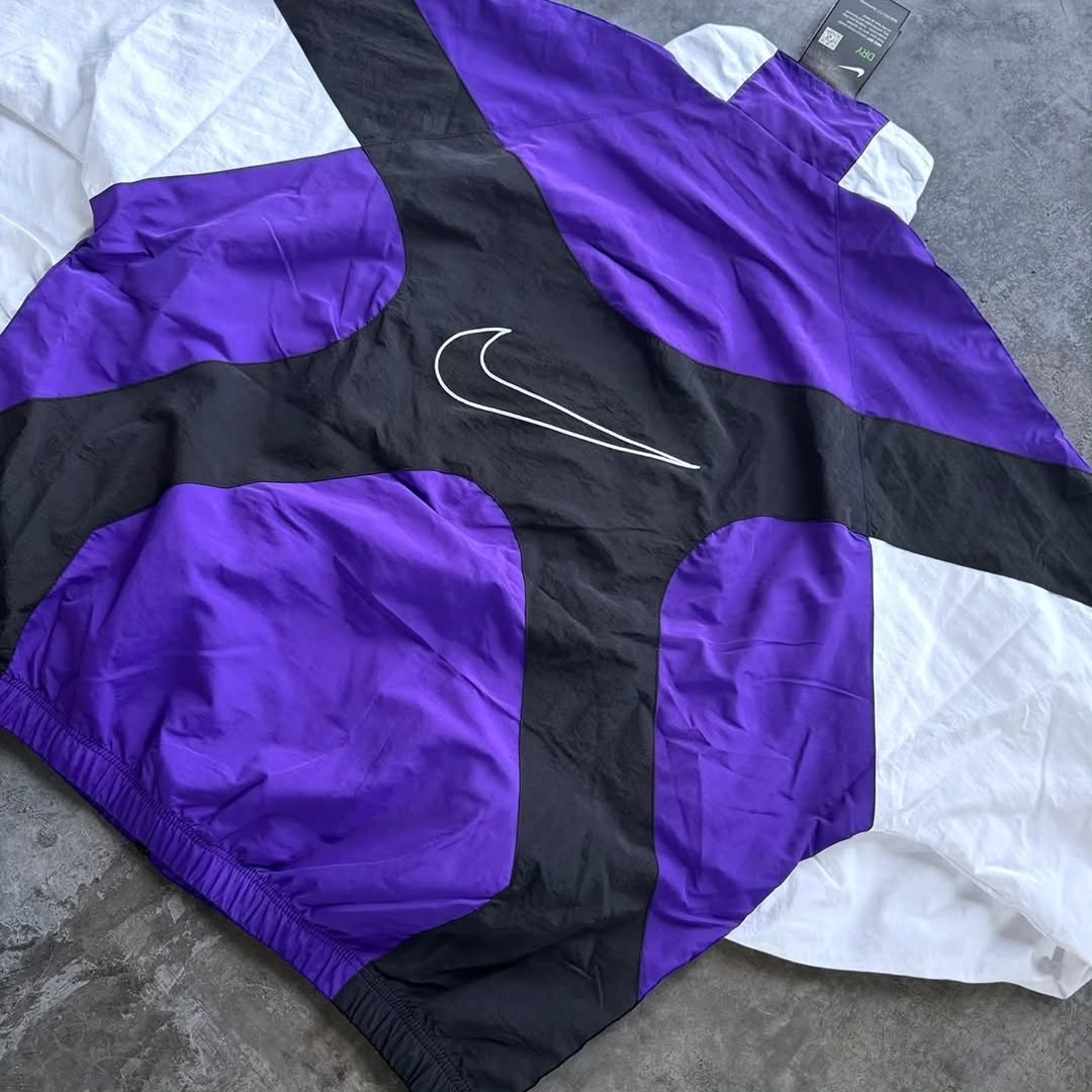 Light weight full-zip Nike track jacket