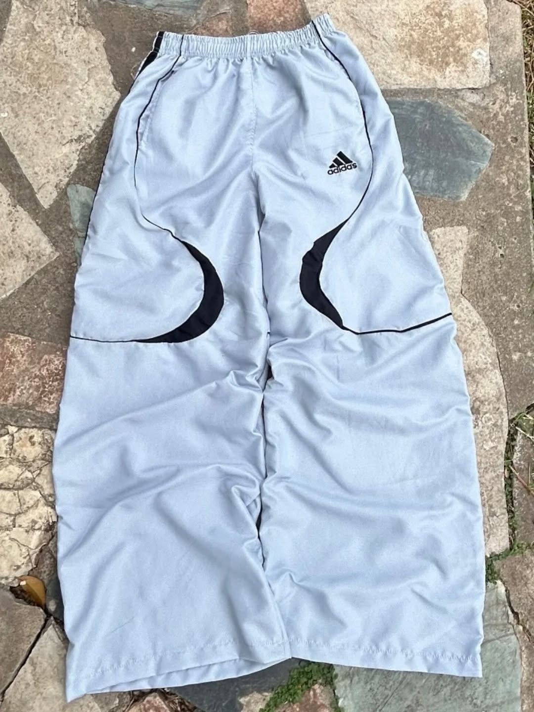 Y2K-era sportswear in ( Black ,White )