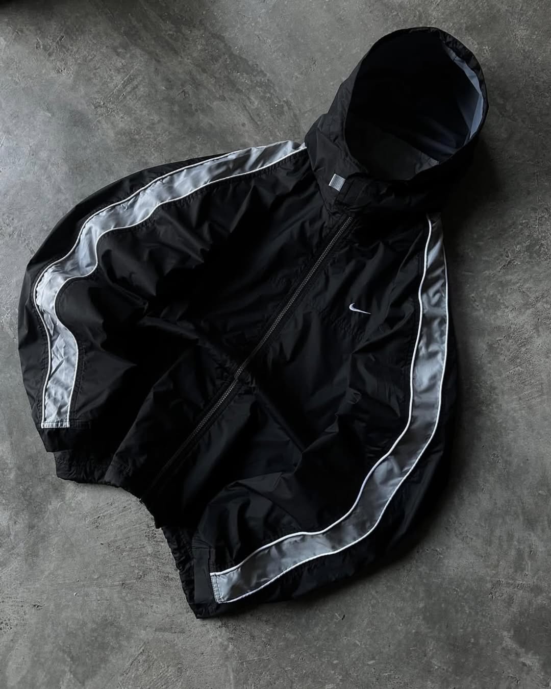 The Black & Grey Retro Piping Windbreaker